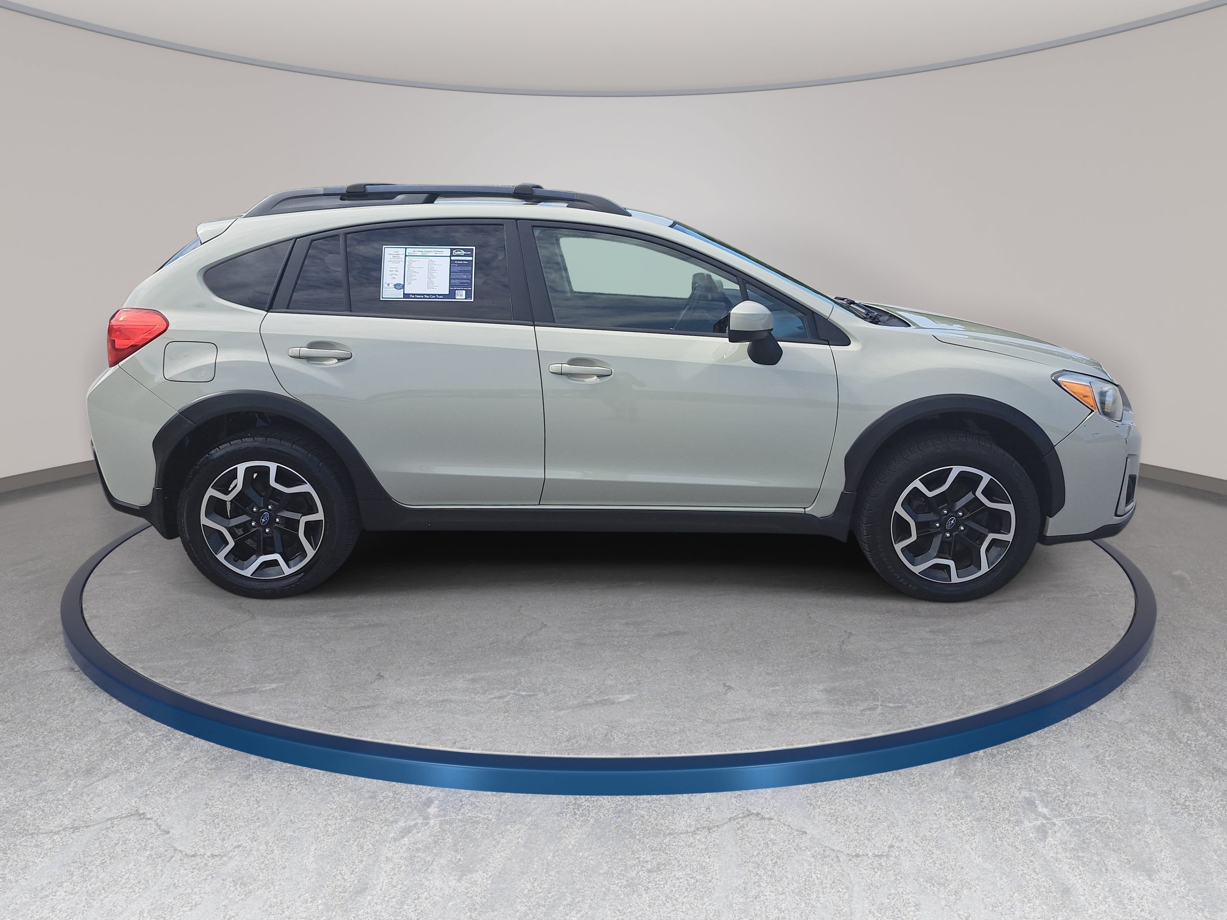 Used 2017 Subaru Crosstrek 2.0i Premium w/ Moonroof Package AWD/4WD image 4