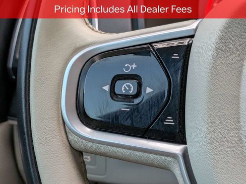 Used 2020 Volvo XC90 T6 Momentum AWD/4WD image 28