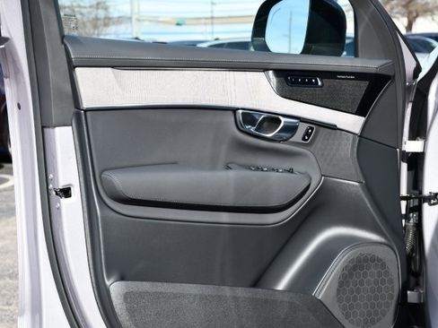 New 2026 Volvo XC90 B6 Ultra w/ Protection Package image 10