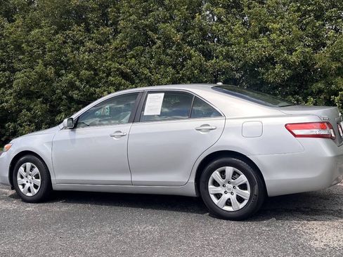 Used 2011 Toyota Camry FWD image 5