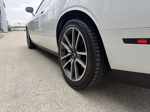 Used 2020 Dodge Challenger R/T w/ Plus Package image 10