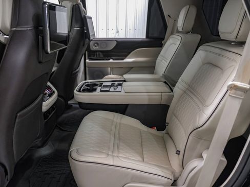 Used 2020 Lincoln Navigator Black Label w/ Cargo Convenience Package AWD/4WD image 40