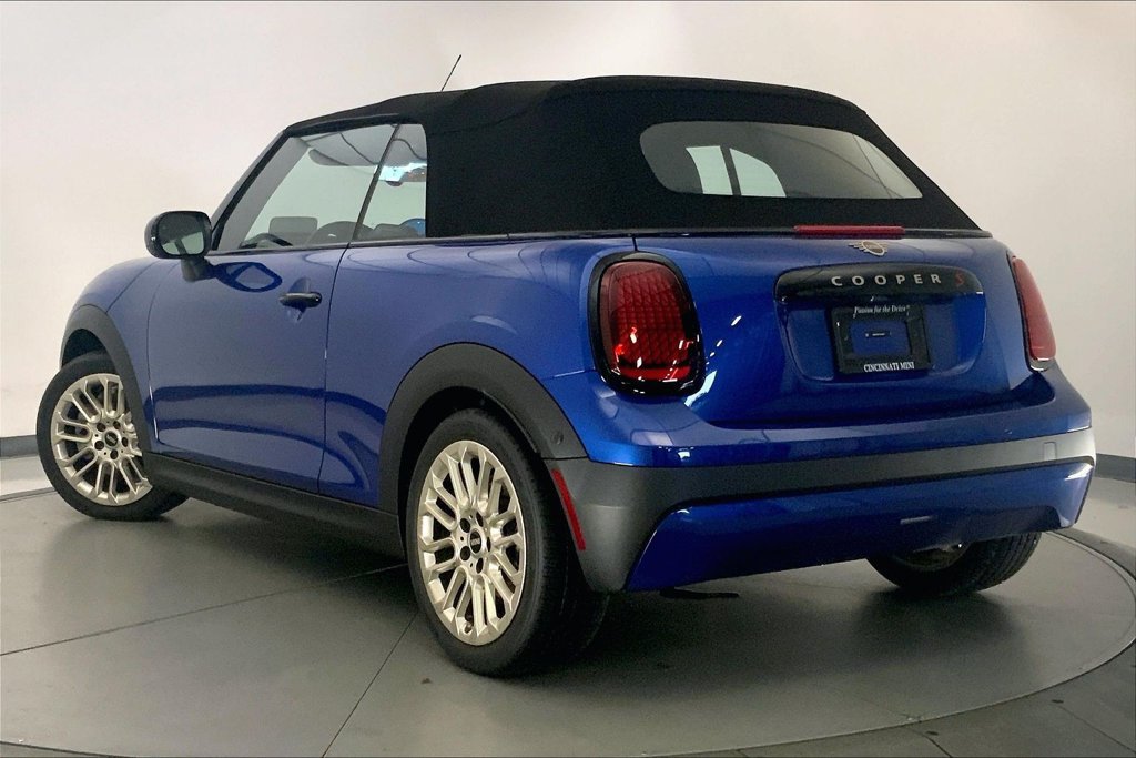 New 2026 MINI Cooper S FWD image 2