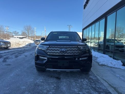 Used 2023 Ford Explorer Limited w/ Limited Technology Package image 7