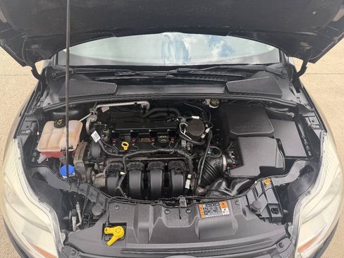 Used 2014 Ford Focus SE w/ SE Sport Package FWD image 12