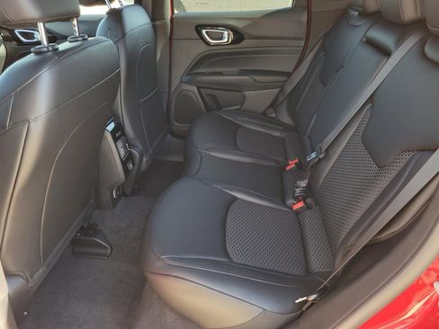 New 2025 Jeep Compass Latitude w/ Altitude Special Edition image 17