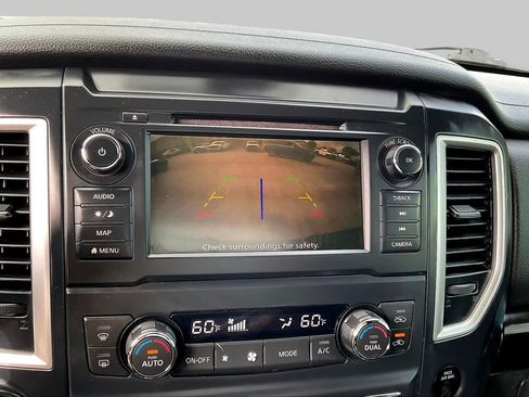 Used 2019 Nissan Titan SV w/ SV Convenience Package RWD image 23