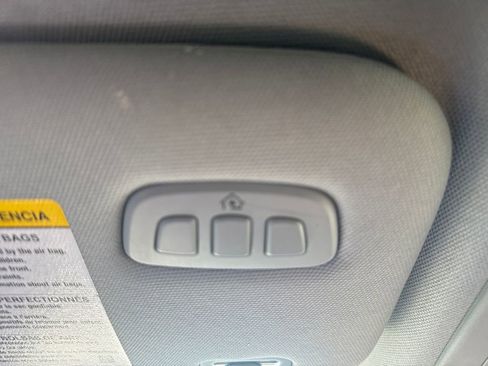 Used 2023 Ford Explorer Limited AWD/4WD image 29