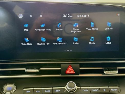 Used 2023 Hyundai Elantra SEL w/ Convenience Package FWD image 21