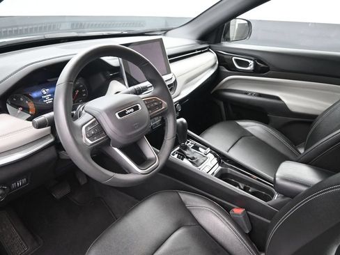 Used 2025 Jeep Compass Limited AWD/4WD image 20