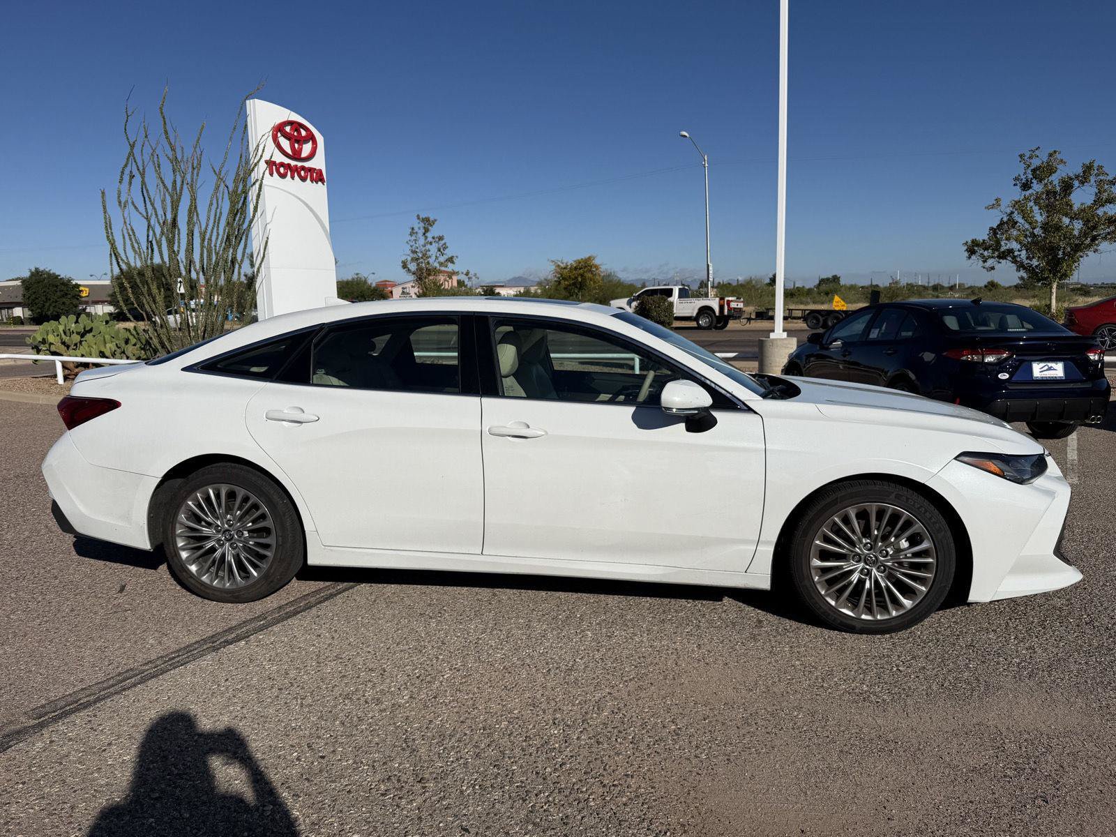 Used 2020 Toyota Avalon Limited w/ Advanced Safety Package FWD image 6