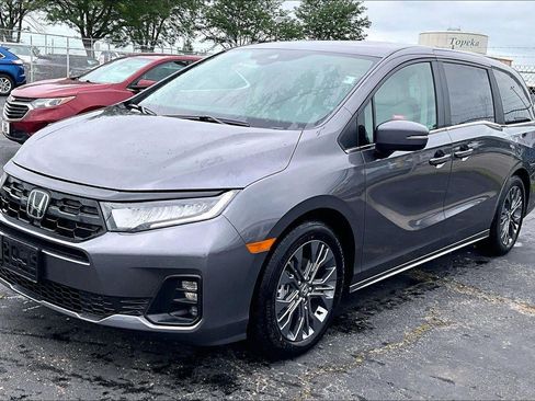 Used 2026 Honda Odyssey Touring image 7