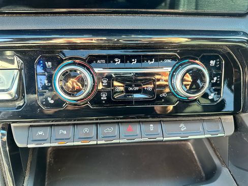 Used 2024 GMC Sierra 1500 AT4 w/ Technology Package image 14