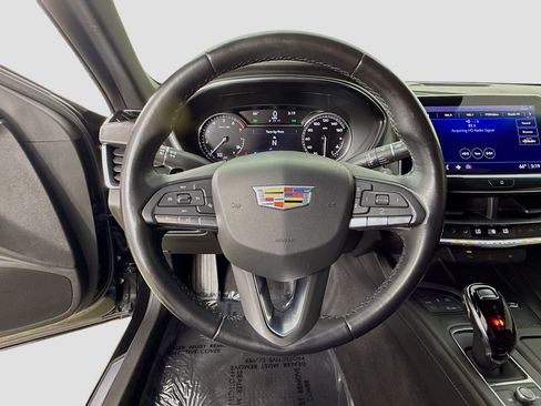 Used 2022 Cadillac CT5 Luxury RWD image 13