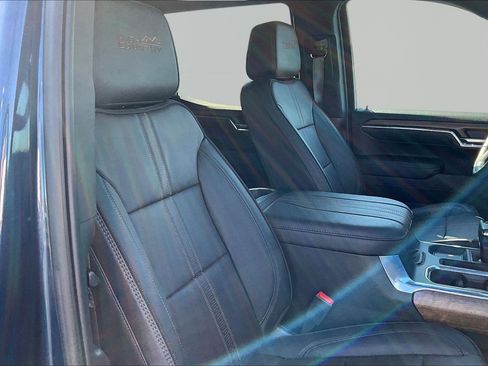 Used 2023 Chevrolet Silverado 1500 High Country w/ High Country Premium Package image 29