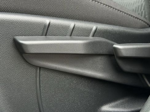 New 2026 Chevrolet Equinox LT FWD image 21