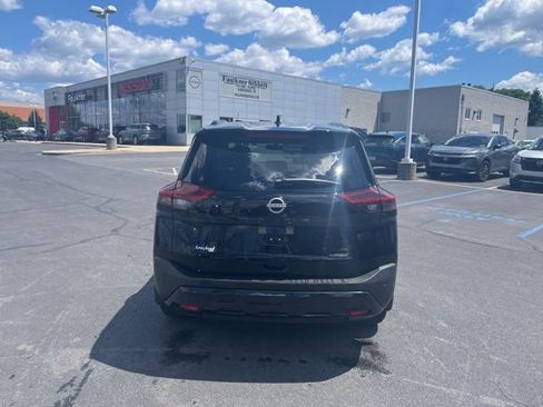 Certified 2023 Nissan Rogue SV w/ SV Premium B Package AWD/4WD image 6