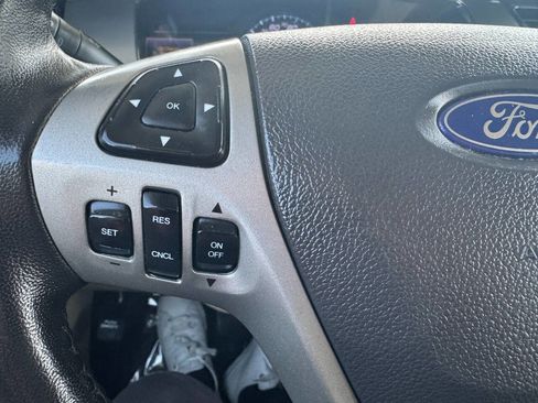Used 2013 Ford Taurus SEL FWD image 17