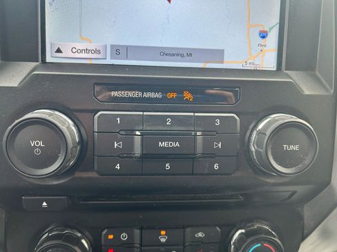 Used 2018 Ford F150 XLT w/ Equipment Group 302A Luxury image 24