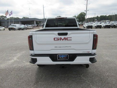 New 2025 GMC Sierra 2500 AT4 image 6