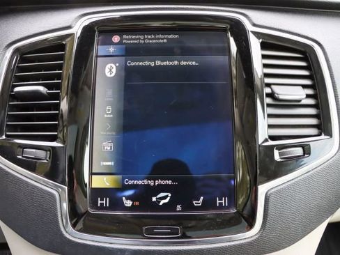 Used 2018 Volvo XC90 T6 Momentum w/ Convenience Package image 40