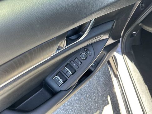 Used 2021 Honda Accord EX-L image 18