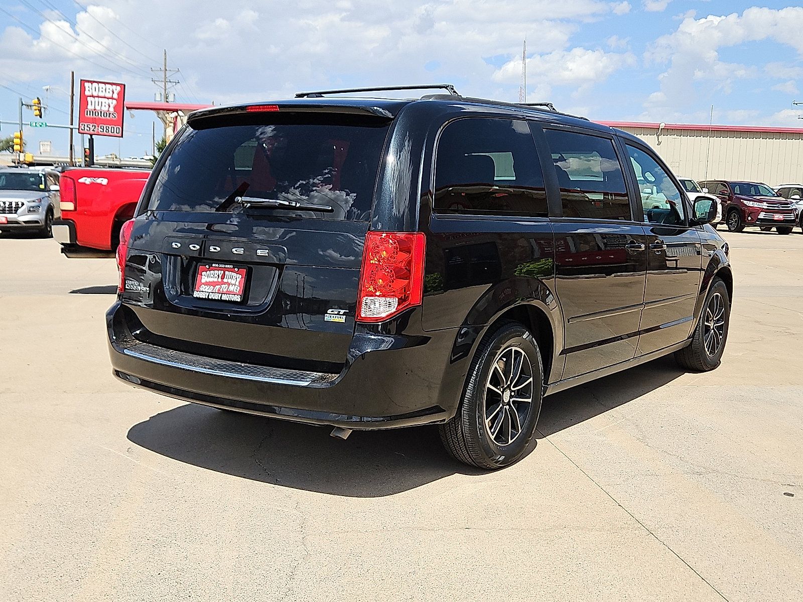 Used 2017 Dodge Grand Caravan GT FWD image 3