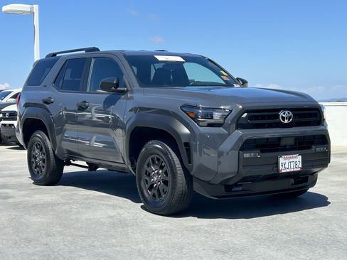 Certified 2026 Toyota 4Runner SR5 AWD/4WD image 2