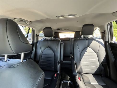 Used 2020 Toyota Highlander XLE AWD/4WD image 30