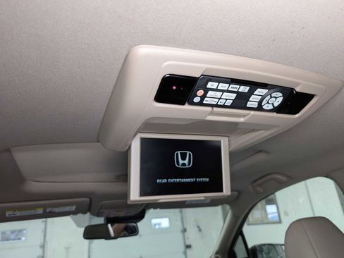 Used 2016 Honda Pilot Touring image 23