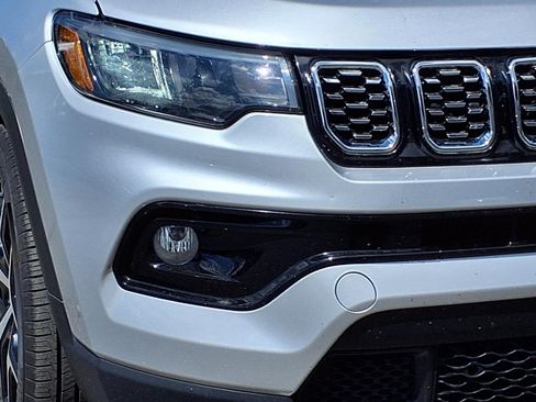 Certified 2024 Jeep Compass Limited AWD/4WD image 28
