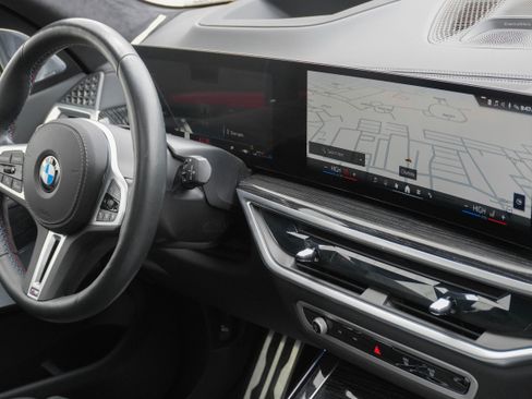 Certified 2025 BMW X7 M60i image 10