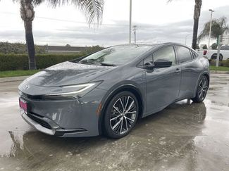 Used 2023 Toyota Prius XLE video 1