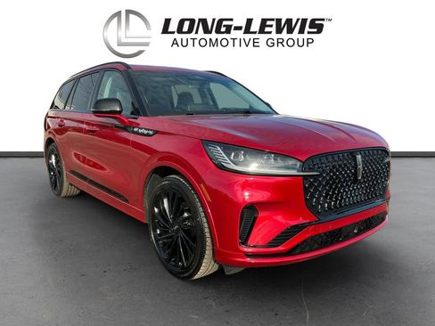 Certified 2025 Lincoln Aviator Reserve w/ Equipment Group 201A image 10