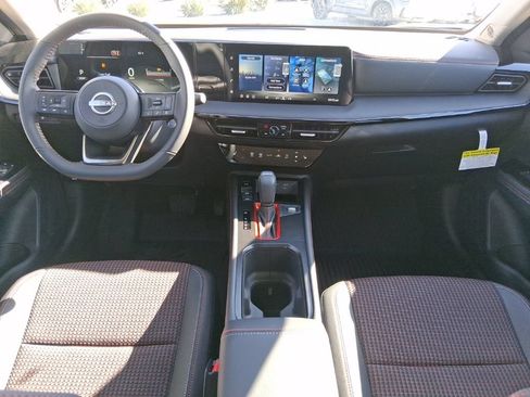 New 2026 Nissan Kicks SR w/ Cold Weather Package AWD/4WD image 9