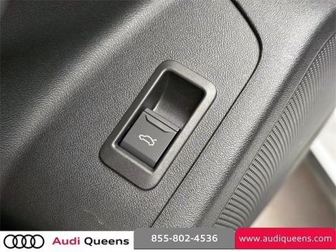 Used 2025 Audi Q6 e-tron Premium Plus image 18