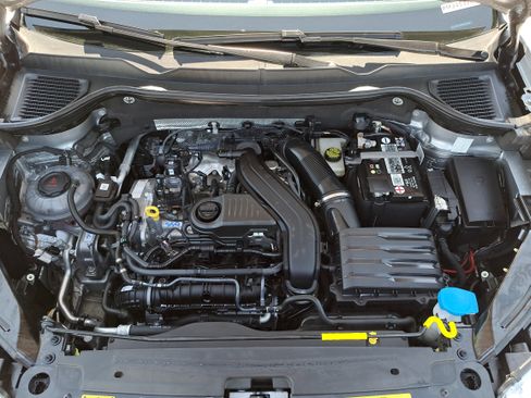 Certified 2023 Volkswagen Taos SE image 28