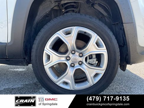 Used 2022 Jeep Renegade Limited AWD/4WD image 31