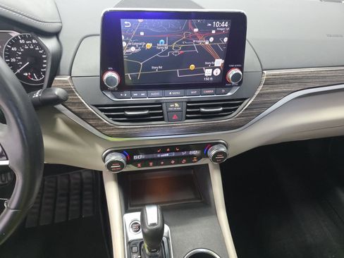 Used 2019 Nissan Altima 2.5 SL FWD image 14