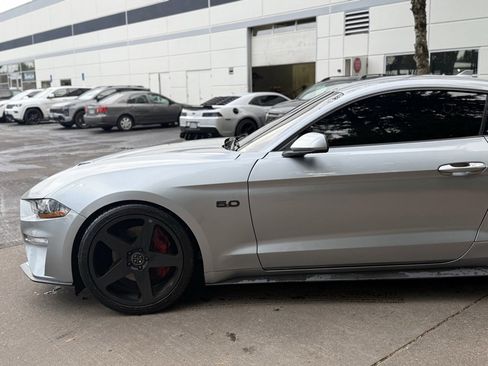 Used 2020 Ford Mustang GT image 9
