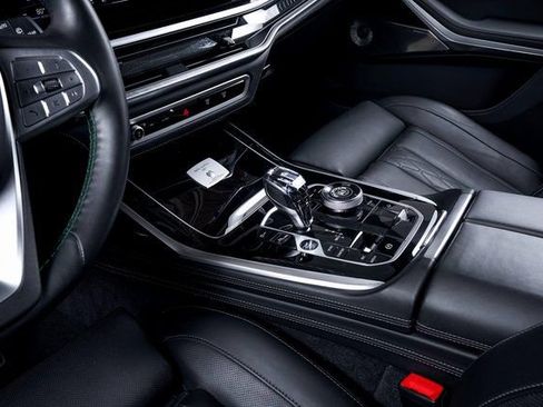 Used 2025 BMW ALPINA XB7 image 38