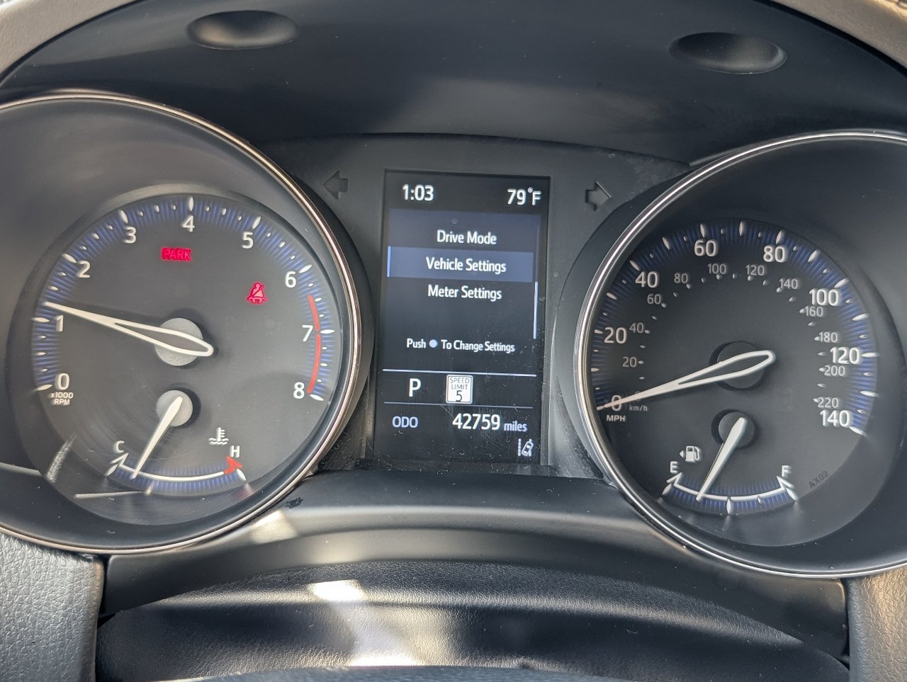 Used 2022 Toyota C-HR Limited FWD image 18