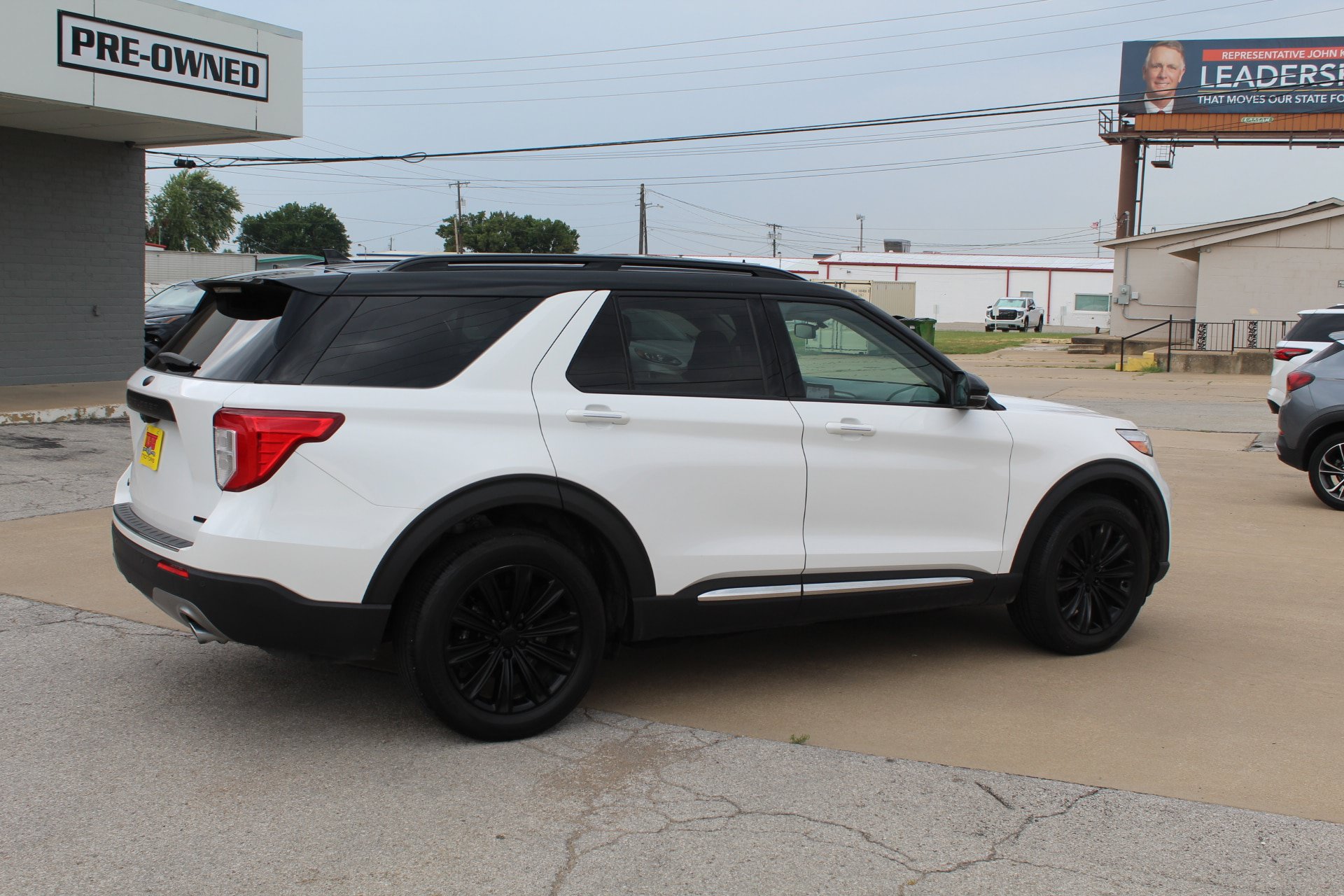 Used 2020 Ford Explorer Limited AWD/4WD image 4