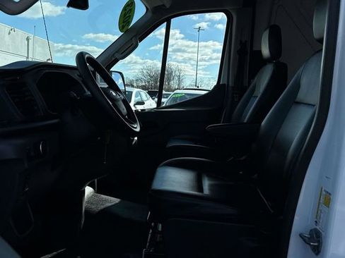 Used 2023 Ford Transit 250 Medium Roof image 17
