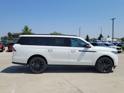 New 2027 Lincoln Navigator L Reserve w/ Jet Appearance Package