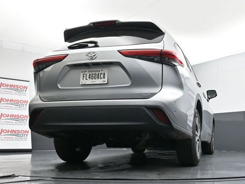 Used 2023 Toyota Highlander XLE image 23