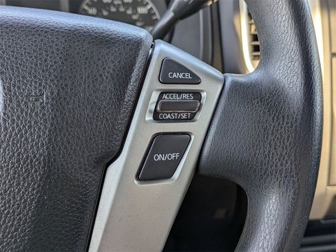 Used 2018 Nissan Titan S image 24