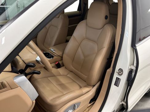 Used 2011 Porsche Cayenne AWD/4WD image 11
