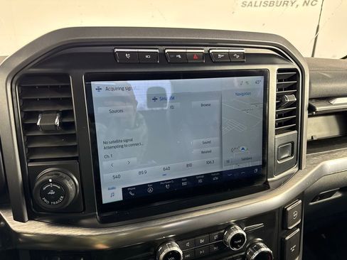 Used 2022 Ford F150 Lariat w/ Max Trailer Tow Package image 17