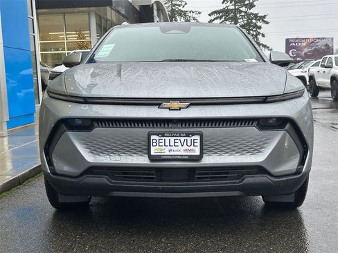 New 2026 Chevrolet Equinox EV LT image 8